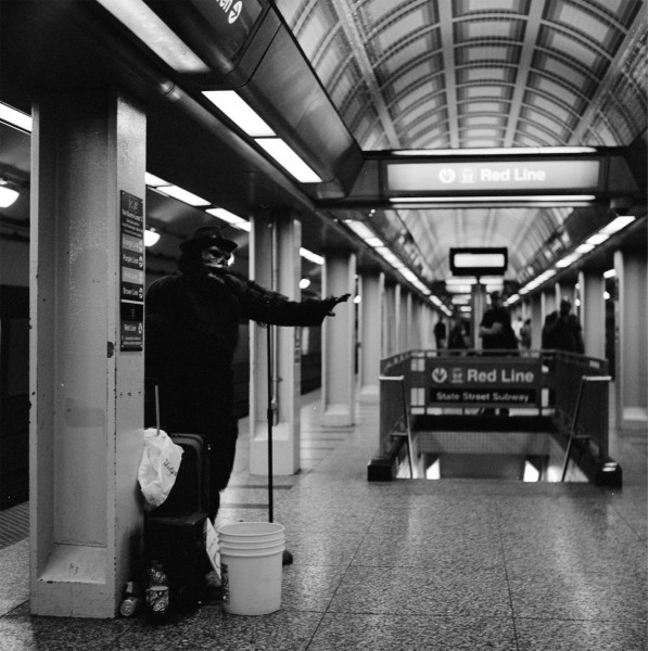Gorilla man, Chicago subway